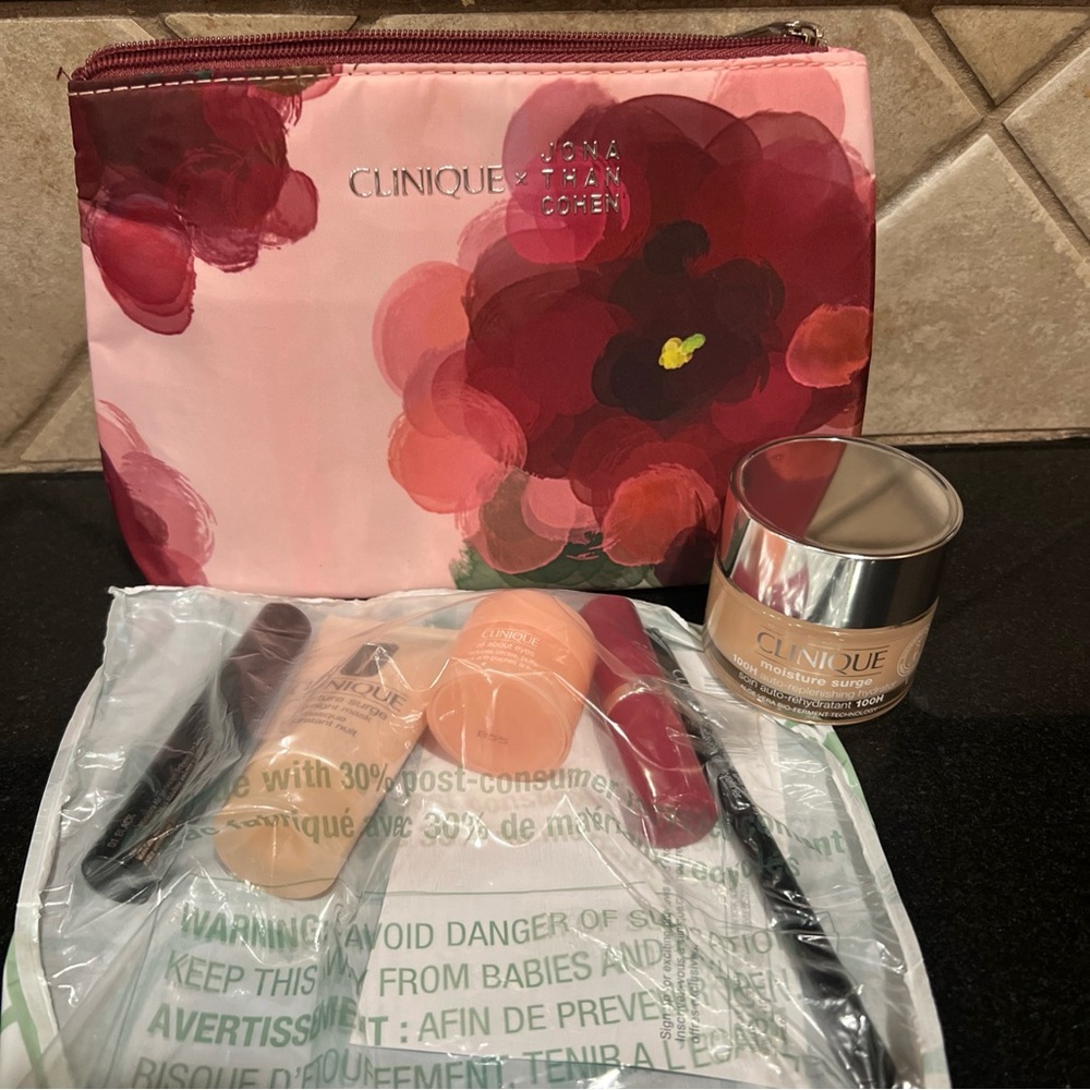 Clinique Foundation Set with Pink Floral Bag